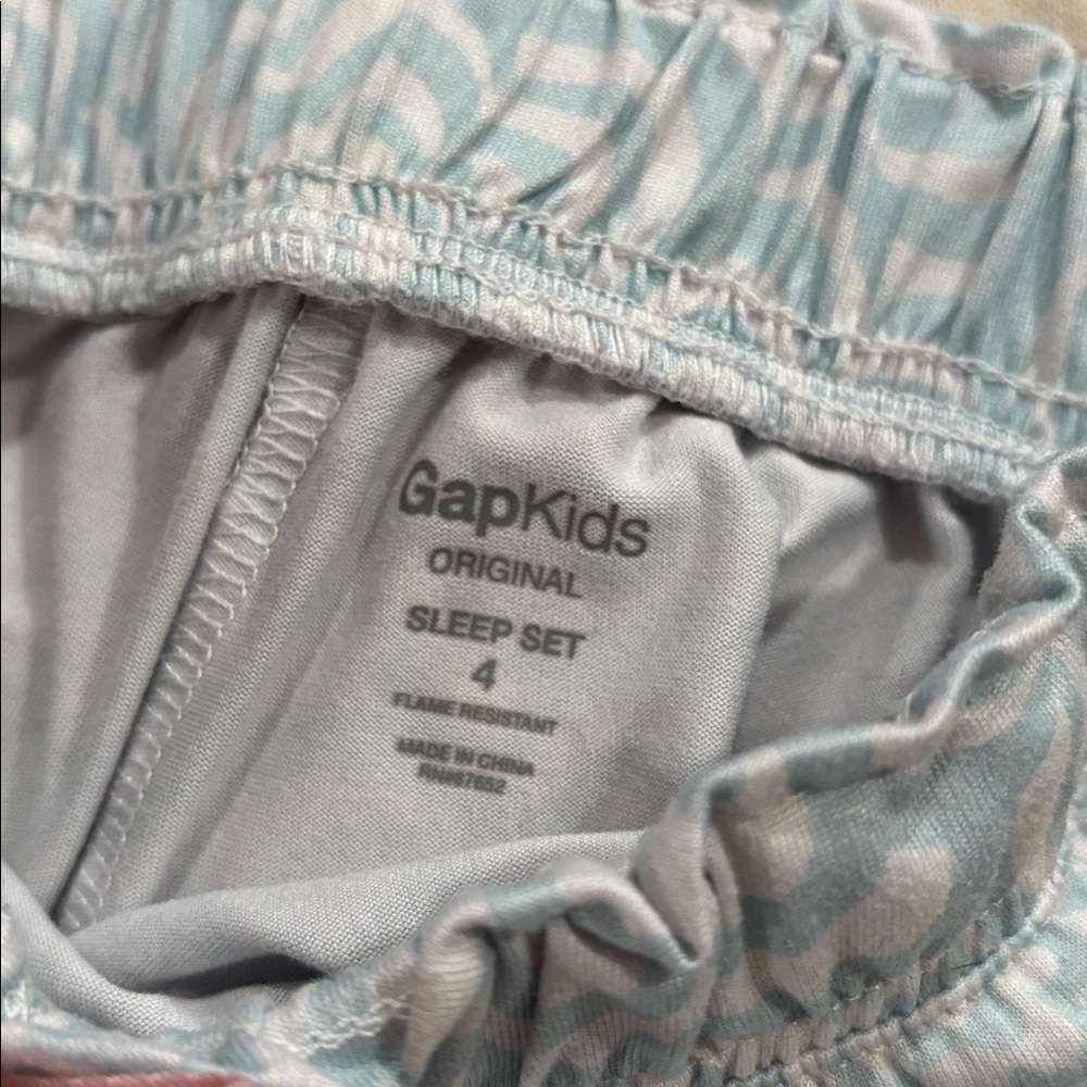 GAP PJ set - Picture 5 of 5
